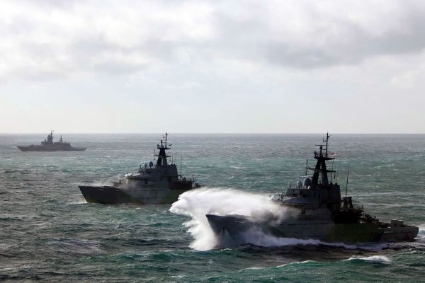 Brytyjczycy przechwytują rosyjskie okręty w kanale La Manche