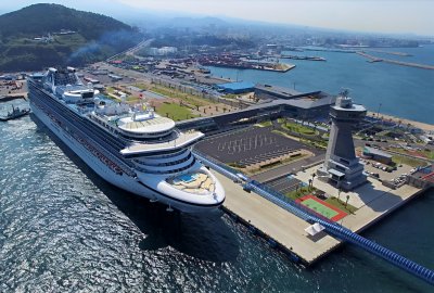 Chińskie wycieczkowce zmieniają trasy, aby unikać portów japońskich