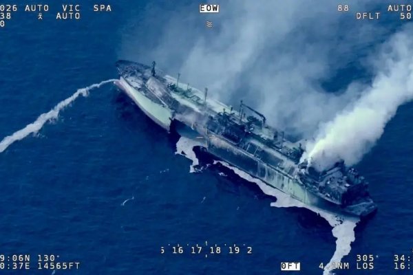 Rosyjski tankowiec LNG zatonął u wybrzeży Libii po kilku eksplozjach