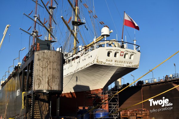 Remont żaglowca Dar Młodzieży na finiszu
