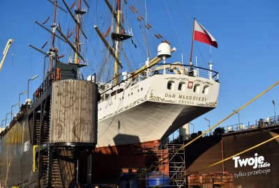 Remont żaglowca Dar Młodzieży na finiszu