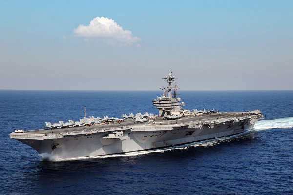 Trzeci lotniskowiec - USS George H.W. Bush, wyrusza na Bliski Wschód