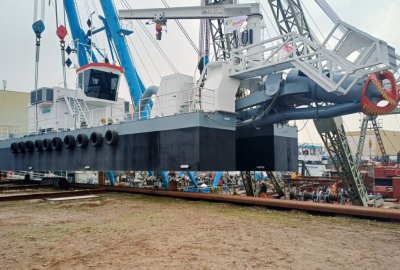 Holenderska grupa Dekker ochrzciła nową elektryczną pogłębiarkę