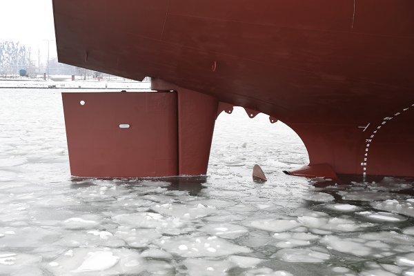 Pokrywa lodowa nie zakłóca operacji w trójmiejskich portach