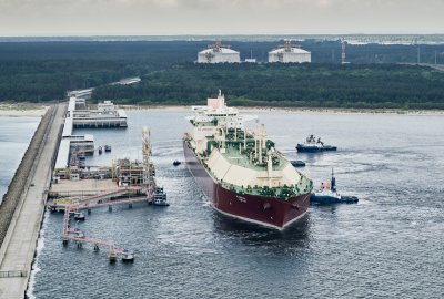 Połowa importowanego do Polski gazu przechodzi przez terminal LNG w Świn...
