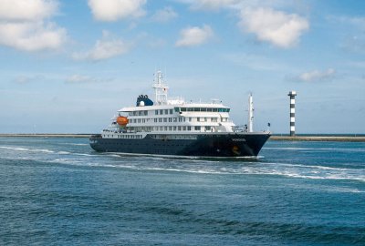 MV Hondius zakończył pechowy rejs w porcie Rotterdam 