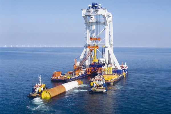 Svanen zainstaluje pierwsze monopale na mfw Baltica 2