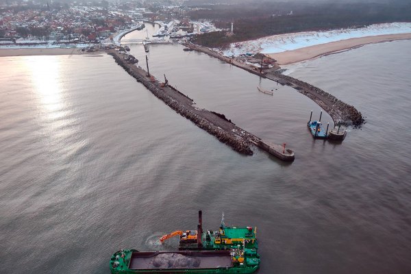 Ruszyły prace pogłębiarskie na redzie portu Ustka