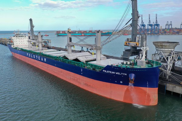 Masowiec PŻM Polsteam Wełtyń po raz pierwszy w polskim porcie