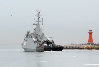 Niszczyciel min Jaskółka w próbach morskich SAT