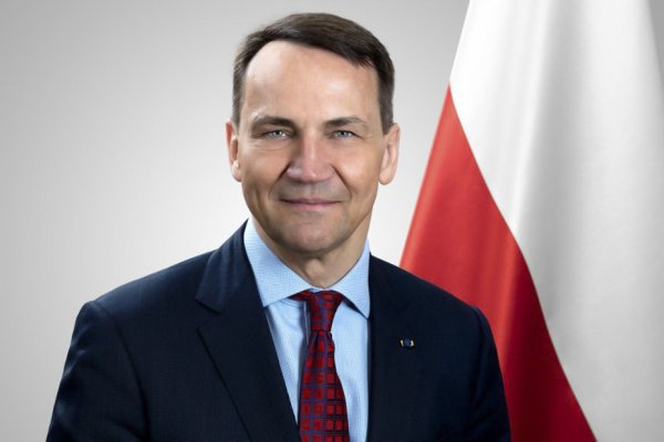 Sikorski: Bałtyk jest niemal w całości morzem natowskim, ale to nie znac...