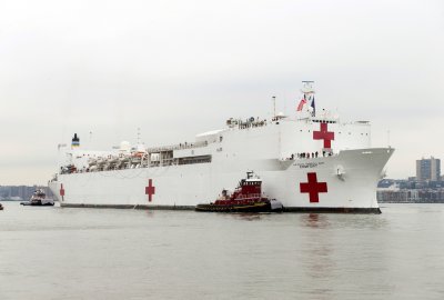 Trump zapowiedział wysłanie okrętu szpitalnego do Grenlandii