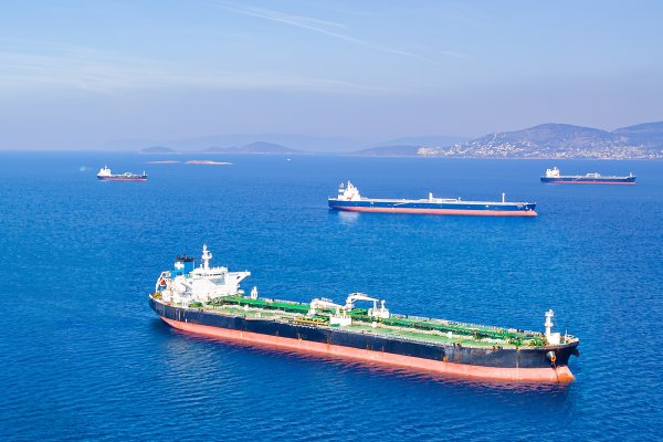 Ekspert: Próby obejścia blokady w Cieśninie Ormuz przyhamują wzrost cen ...