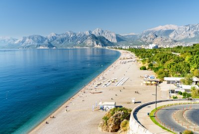 Władze Antalyi zakazują palenia na turystycznych plażach regionu
