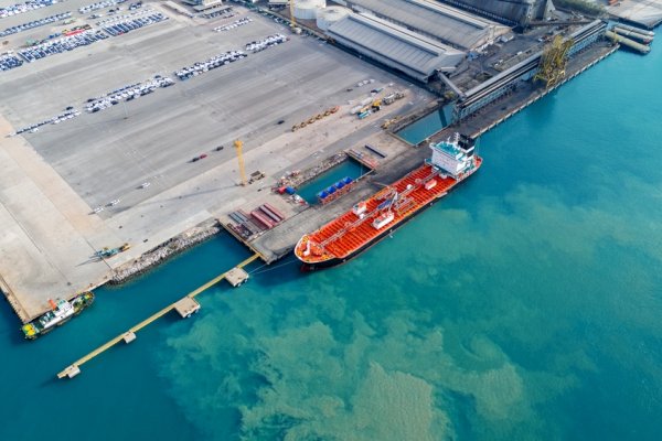 Zdjęto sankcje z irańskiej ropy załadowanej na statki