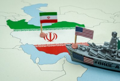 Trump: Iran musi przestać pobierać opłaty za przepłynięcie przez Ormuz ...