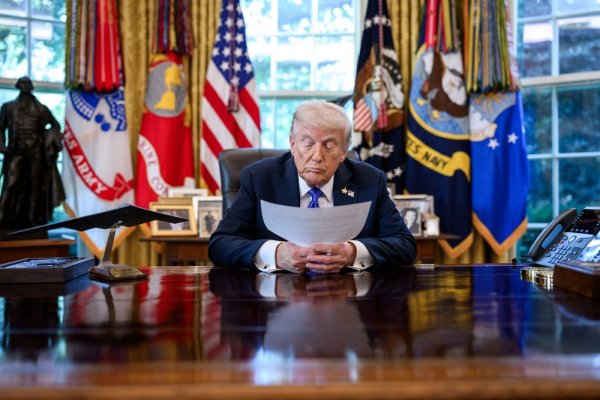 Donald Trump żąda od Iranu odblokowania cieśniny Ormuz. Grozi kolejnymi atakami!