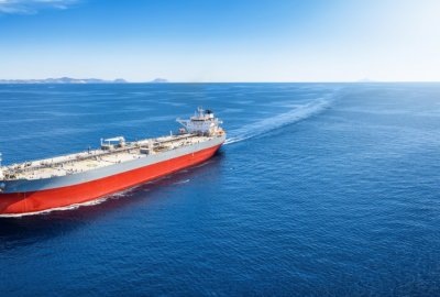 Przez Ormuz przepłynęły kolejne statki m.in z pomocą humanitarną dla Ira...