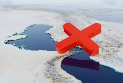 Iran: Cieśnina Ormuz pozostaje zamknięta dla statków