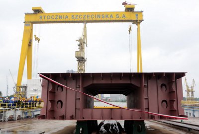 Akt oskarżenia za kontrakt na budowę promu, z którego została stępka...