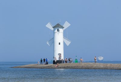 Gazoport w Świnoujściu: Bezpieczeństwo energetyczne, ale utrudnienia dla...
