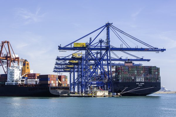 Wzrost handlu z Chinami podnosi wyniki portu w Walencji