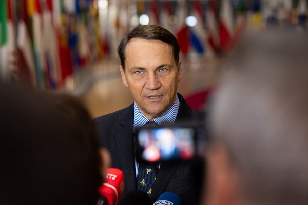 Sikorski zwołał spotkanie ministrów spraw zagranicznych Rady Państw Morz...
