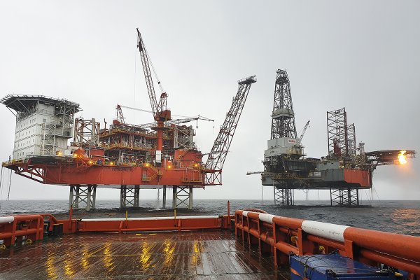 Platforma Petrobaltic stanęła na złożu B8 na Morzu Bałtyckim