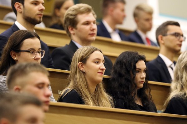 Ponad 300 adeptów oceanotechniki i okrętownictwa rozpoczęło studia na Politechnice Gdań...