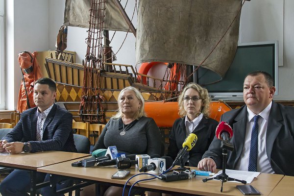 Polski kapitan niesłusznie zatrzymany i przetrzymywany w złych warunkach w Meksyku. Dra...