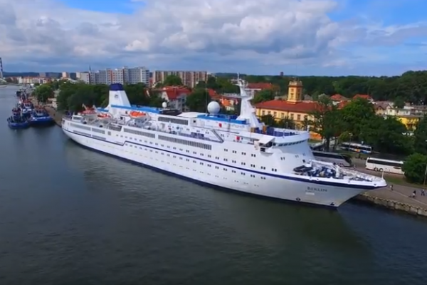 Pierwszy w tym roku wycieczkowiec zawinął do Świnoujścia
