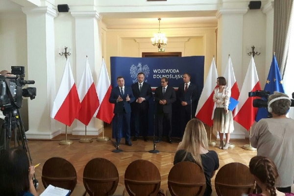 Szefowie MGMiŻŚ na konferencji poświęconej inwestycjom na Odrze
