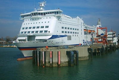 Uzbrojeni agenci zatroszczą się o bezpieczeństwo pasażerów podczas podróży promem? To m...