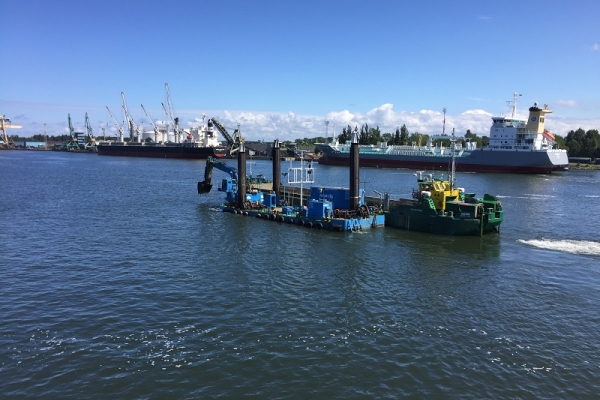 Prace przy modernizacji toru wodnego Świnoujście-Szczecin