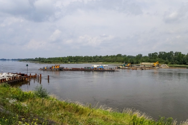 Tymczasowy próg stabilizujący poziom wody na Wiśle pomoże zabezpieczyć dostawy energii ...