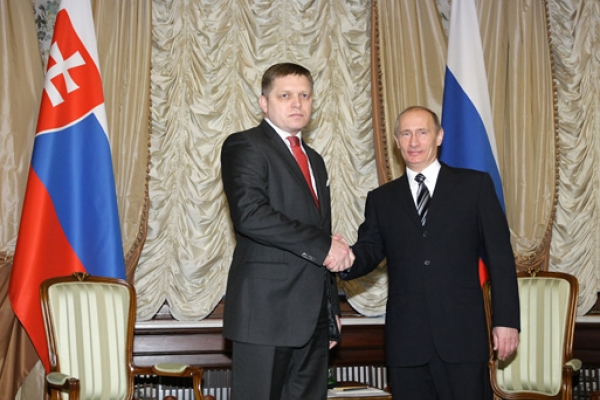 Przed szczytem w Warszawie Premier Słowacji będzie rozmawiał z Putinem o Nord Stream 2...