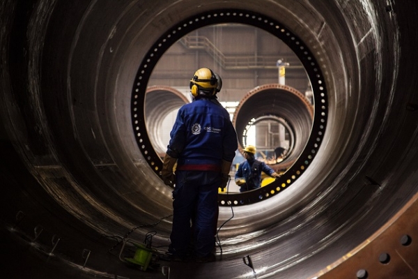 Kobiety w GSG tworzą wieże wiatrowe