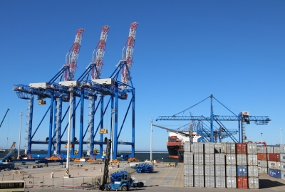 Nowe suwnice w DCT Gdańsk