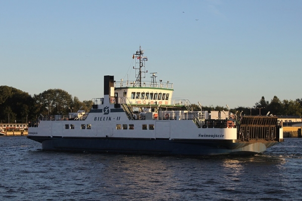 ŻŚ: W wakacje przeprawiliśmy blisko 600 tys. pojazdów