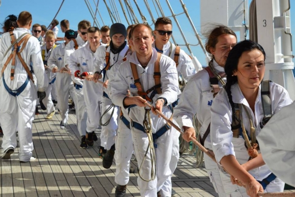 Dar Młodzieży pierwszy na mecie!