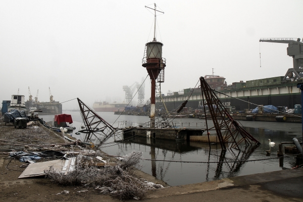 Zatopione jednostki czekają na wydobycie