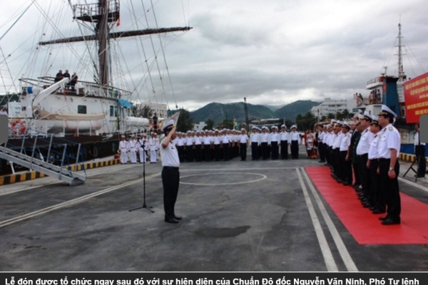 Le Quy Don dotarł do macierzystego portu