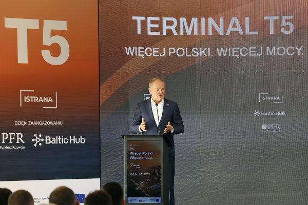 Premier: w pierwszej połowie przyszłego roku popłynie prąd z mfw Baltica...