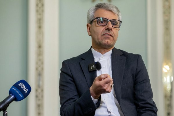 Iran blisko porozumienia z Omanem w sprawie trasy dla statków w Ormuzie