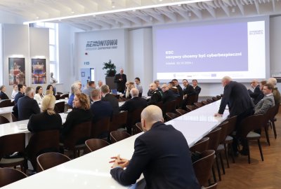 FORUM OKRĘTOWE: NIS2, czyli jak się chronić przez cyberprzestępcami