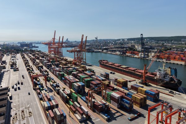 Port Gdynia z 3,5-procentowym wzrostem przeładunków po pierwszym półrocz...