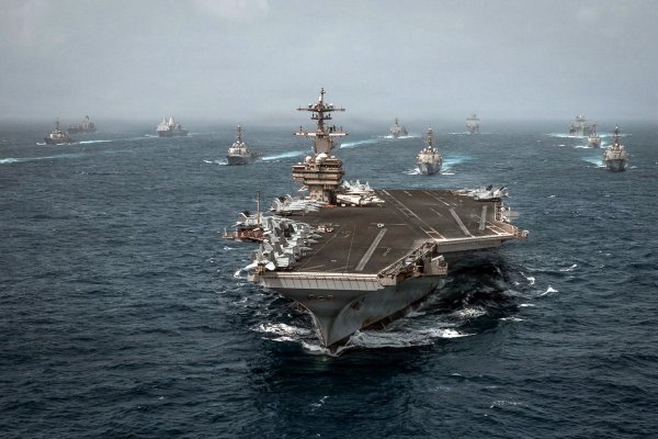 USA rozpoczęły kolejną serię uderzeń na Iran oraz blokadę morską 