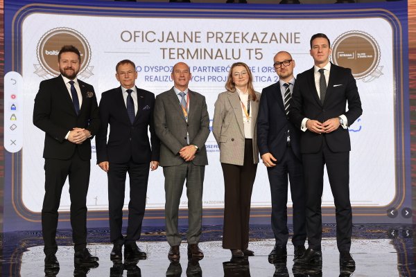 PGE stawia na Port Gdańsk przy budowie kolejnych morskich farm wiatrowyc...