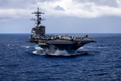 Na Bliski Wschód dotarł lotniskowiec USS George Washington