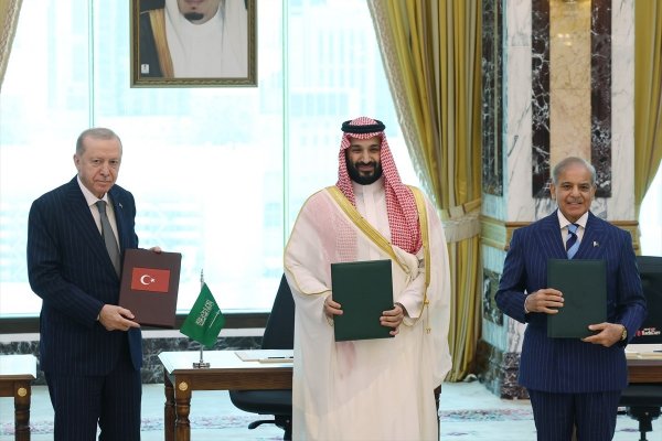 Arabia Saudyjska, Pakistan i Turcja podpisały wspólną umowę obronną